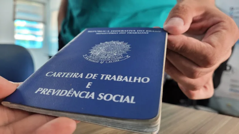 Geração de empregos formais desacelera em 2023