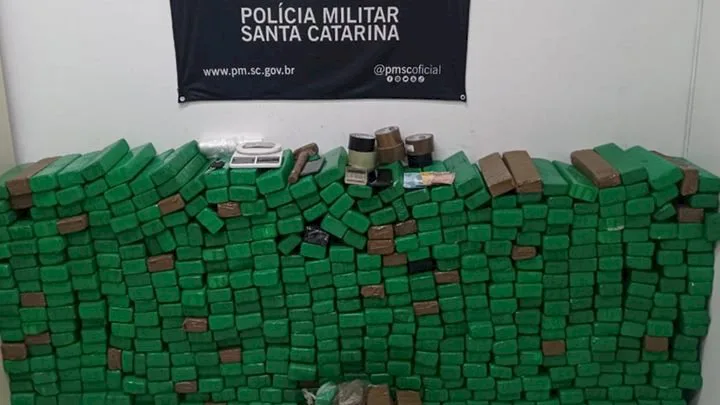 Abordagem resulta em apreensão de 358,4 kg de maconha