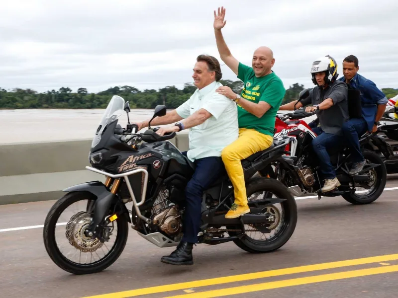 Hang é condenado a pagar R$ 85 mi por pedir voto para Bolsonaro