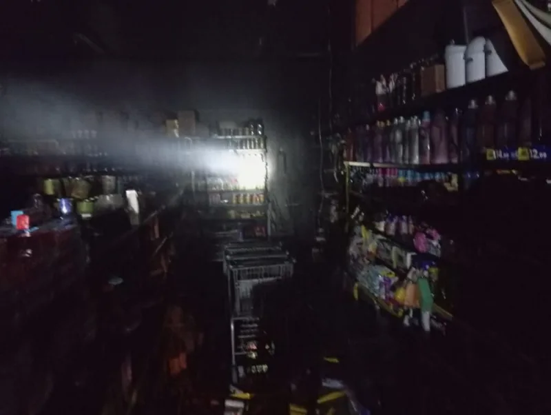 Princípio de incêndio provoca danos a mercado em Balneário Gaivota