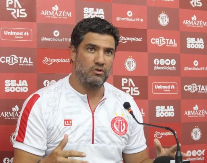 CAMPEONATO CATARINENSE: Hercílio Luz anuncia demissão do técnico Felipe Moreira