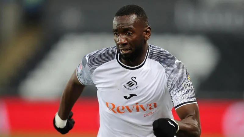 Criciúma encaminha acerto com o atacante francês Yannick Bolaise