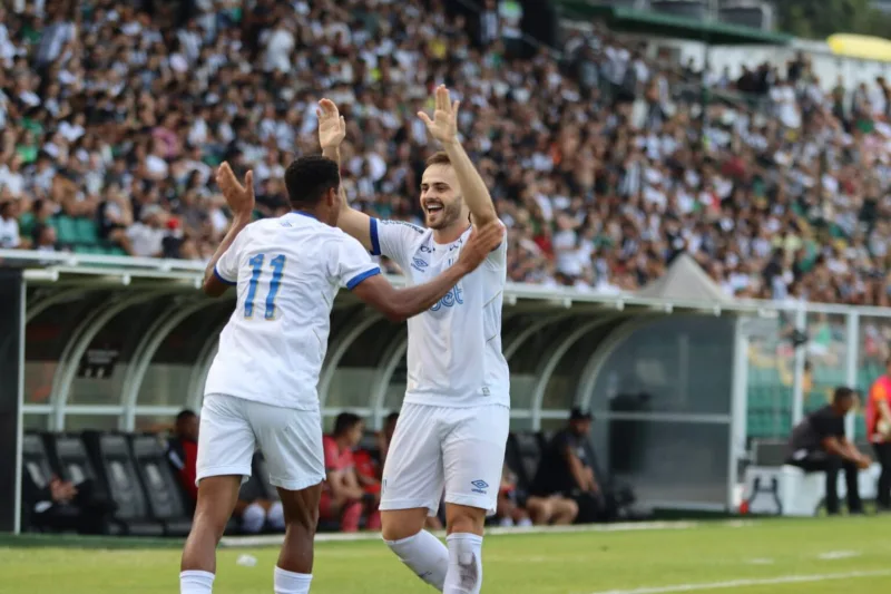 AVAÍ VENCE O CLÁSSICO 457 NO SCAPELLI