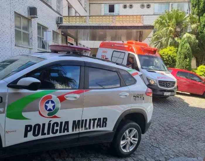 Criança de 2 anos morre após se afogar em lagoa no bairro Cabeçuda, em Laguna