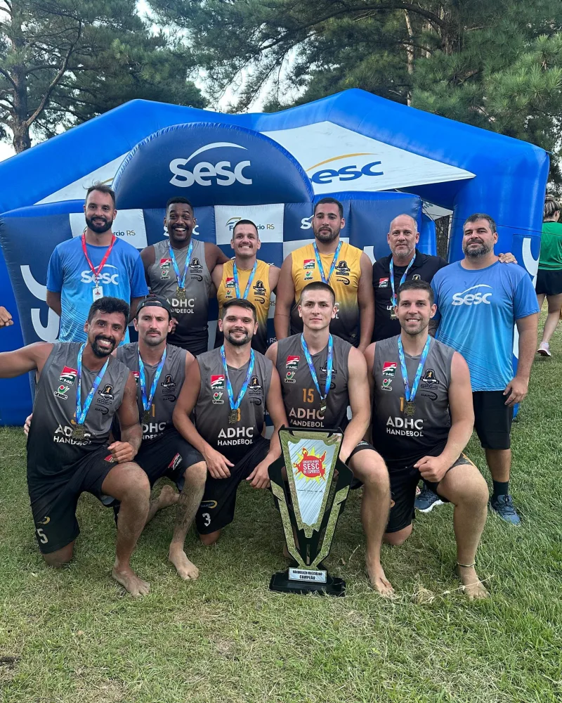 Handebol masculino de areia de Criciúma conquista etapas do Circuito Sesc