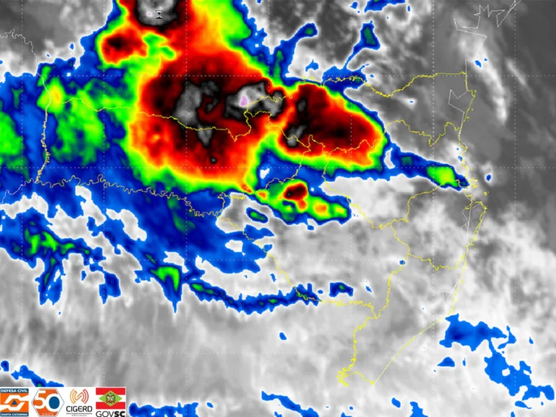 Frente fria traz novos temporais com chuva intensa e volumosa