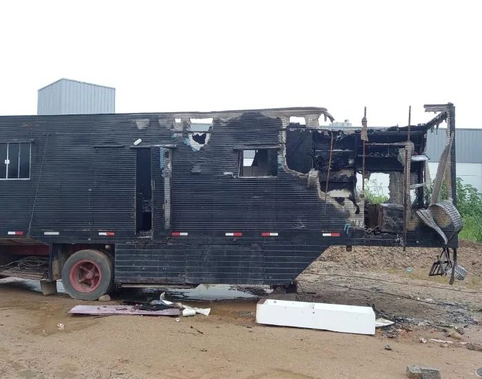Polícia Civil investiga caso de incêndio em trailer que resultou na morte de 1 bebê e deixou outras 2 crianças feridas