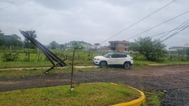 Polícia Civil prende mulher que roubou veículo no centro de Araranguá