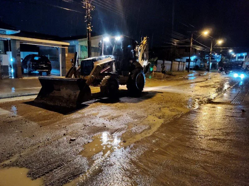 Com mais de 100 milímetros de chuva em poucas horas, Cocal do Sul decreta emergência