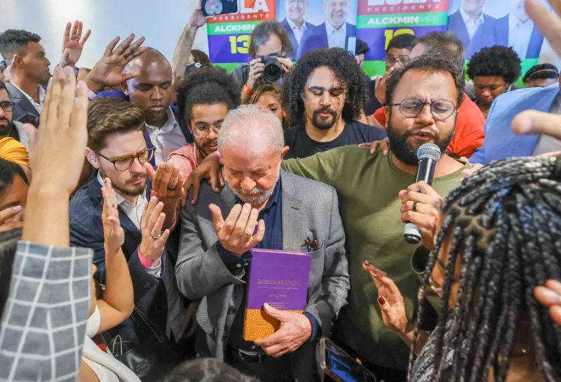 Ministros traçam plano de aproximação de Lula com evangélicos