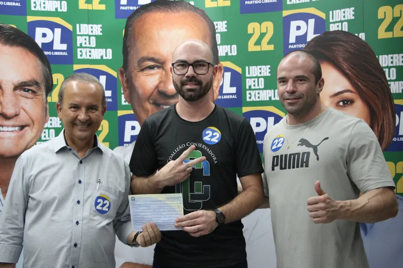 Das manifestações pela Democracia em frente ao 28º GAC para o pleito Eleitoral desse ano