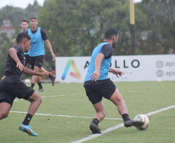 GRUPO FOCADO NO DUELO DA VOLTA DAS SEMIFINAIS