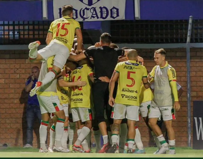 VÍDEO: Brusque empata com o Avaí e vai à final do Campeonato Catarinense
