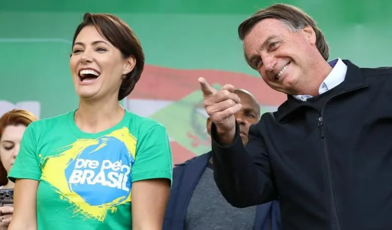 Bolsonaro e Michelle vão passar feriadão de Páscoa em Santa Catarina