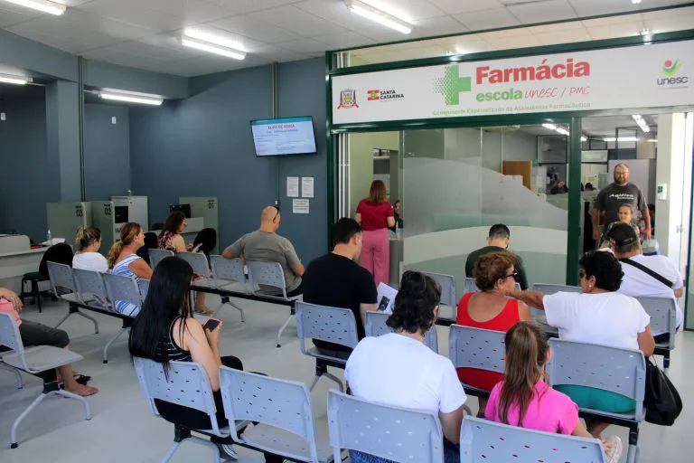 Farmácia Escola Unesc/PMC realiza em torno de 400 atendimentos por dia