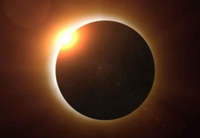 Eclipse total é visto na América no Norte