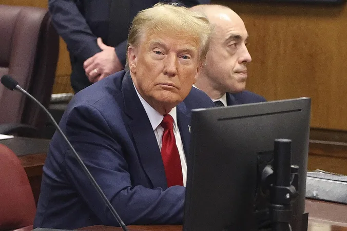 Trump enfrenta primeiro julgamento criminal na segunda-feira