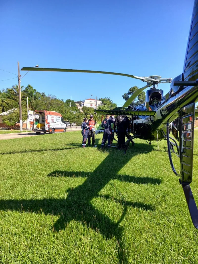 Serviço Aeromédico transfere idosa com AVC de hospital de Praia Grande para Criciúma