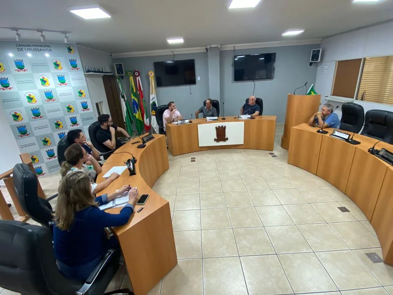 Comissão que investiga prefeito de Urussanga realiza primeira reunião no Legislativo