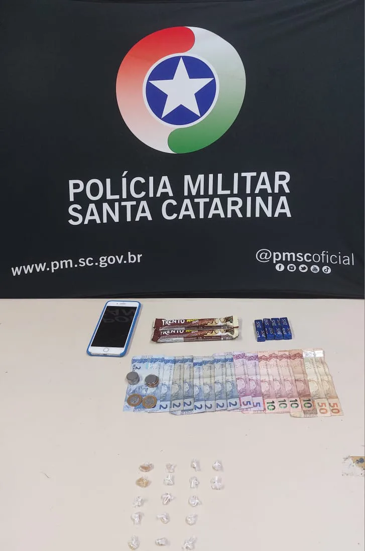 Polícia prende homem suspeito por tráfico de drogas em Içara