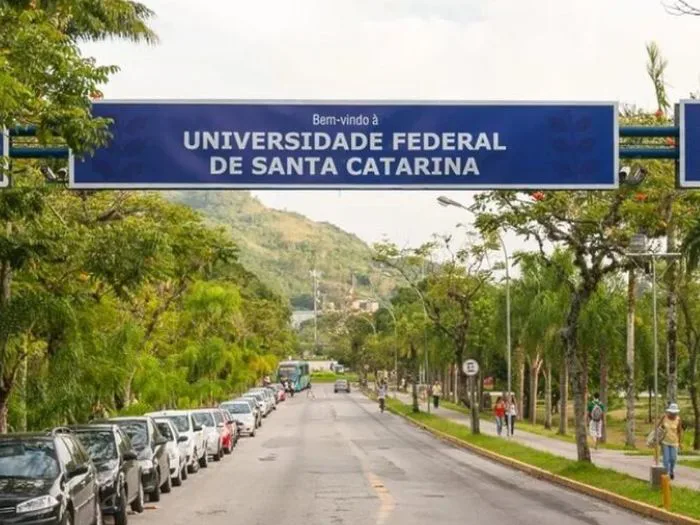 Começa oficialmente a greve dos professores da UFSC