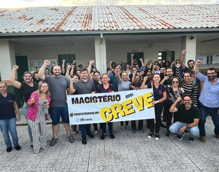 Governo apresenta proposta e exige fim da greve dos professores em SC