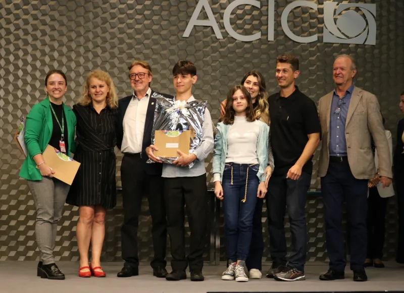 Acic lança premiações voltadas para as áreas de Matemática e Língua Portuguesa