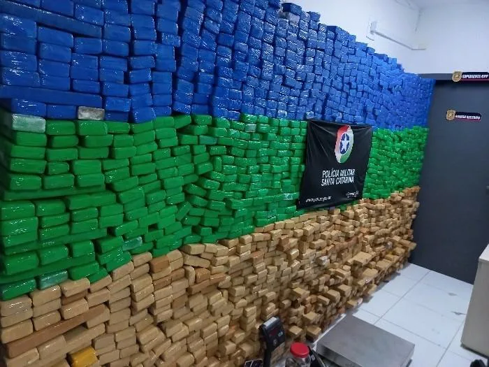 Bope apreende aproximadamente duas toneladas de maconha