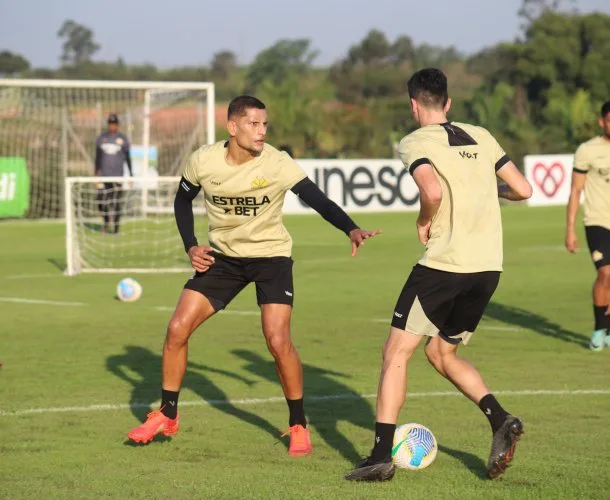 TARDE DE TREINAMENTO TÉCNICO E TÁTICO NO CT