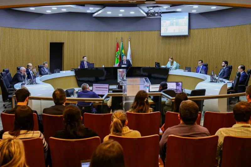 Contas de 2023 do Governo de SC são aprovadas por unanimidade no TCE/SC