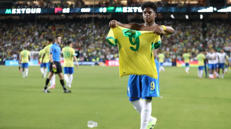 Endrick decide e Brasil vence México em amistoso com atuação morna