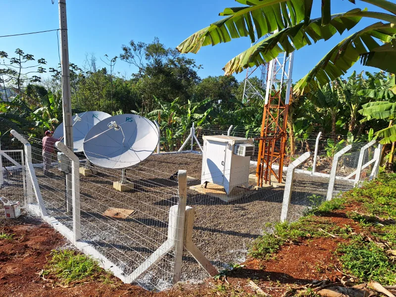 Siderópolis entrega 221 kits de conversores e antenas digitais à população