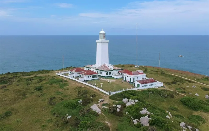 Farol de Santa Marta celebra 133 anos e segue aberto para visitação neste mês de junho