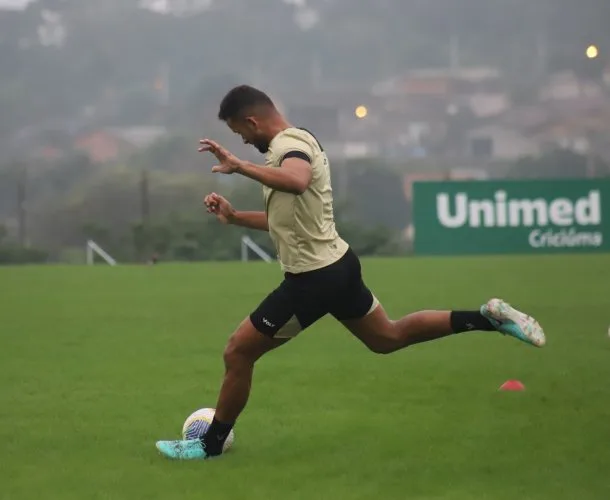 CRICIÚMA RECEBE O BOTAFOGO NO MAJESTOSO