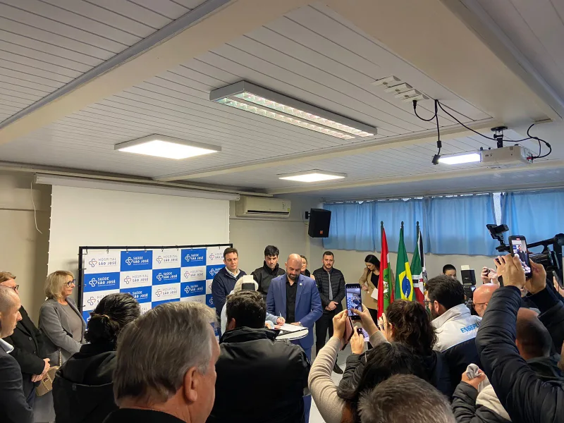 Saúde em Obras: com investimentos do Estado, Hospital Regional de São José reforma quartos e fachada