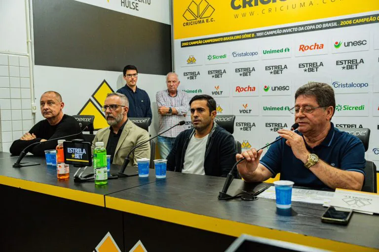 Tigre oficializa Eder como novo coordenador técnico