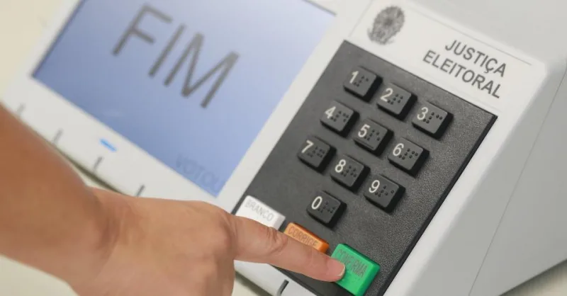PRIMEIRO DIA DE CAMPANHA: Seis candidatos a prefeito e vice estão aptos a pedirem votos em Criciúma