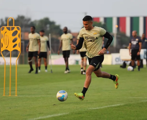 Treino técnico e tático na reta final de preparação