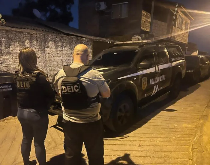Acadêmica de Direito é presa suspeita de vazar informações sigilosas a envolvidos com organização criminosa em SC