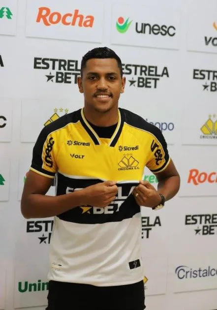 Tigre apresenta oficialmente o atacante Pedro Rocha