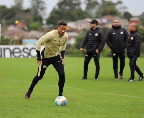Criciúma e Grêmio duelam no Heriberto Hülse