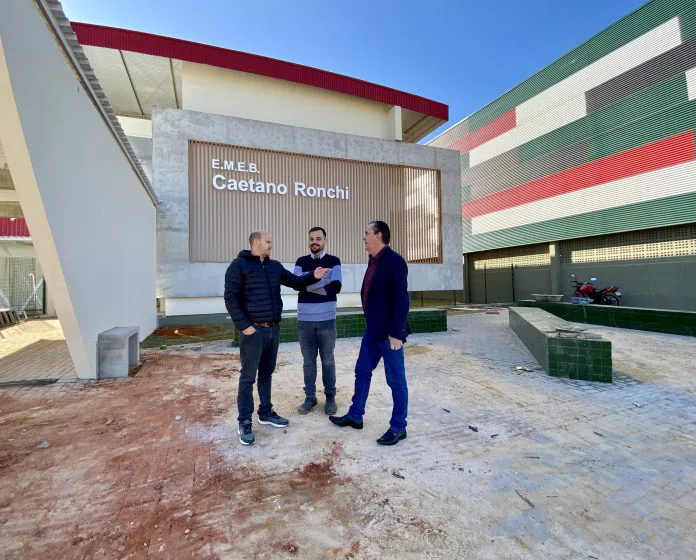 Prefeito interino de Criciúma visita obras nesta terça-feira