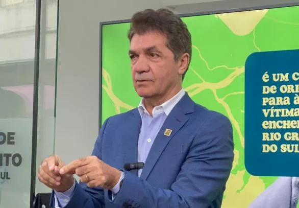 Clésio Salvaro divide cela com outro detento em Itajaí