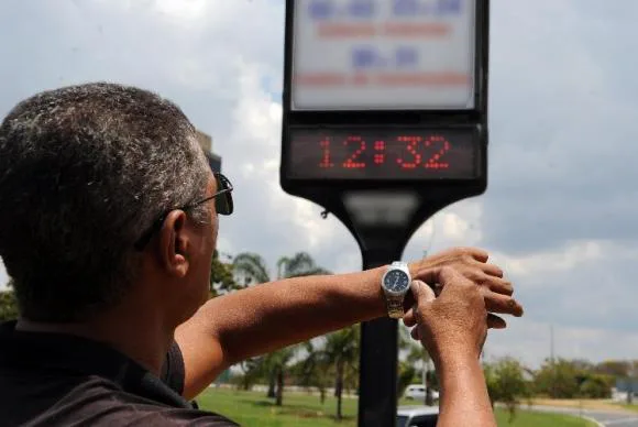 Brasil estuda o retorno do horário de verão