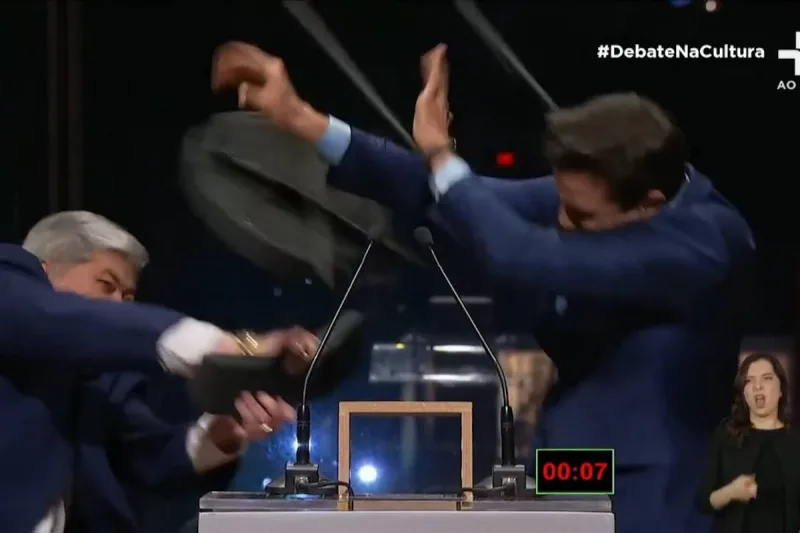 Vídeo: Datena joga cadeira em Pablo Marçal durante debate da TV Cultura
