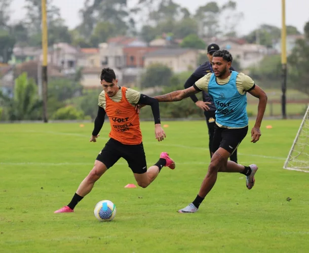 Criciúma encara o Grêmio em Porto Alegre