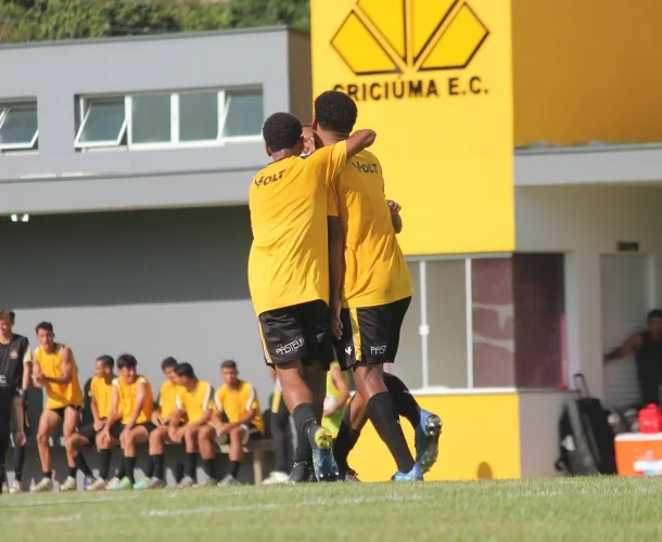 Sub-23 enfrenta o Vila Nova em Goiânia