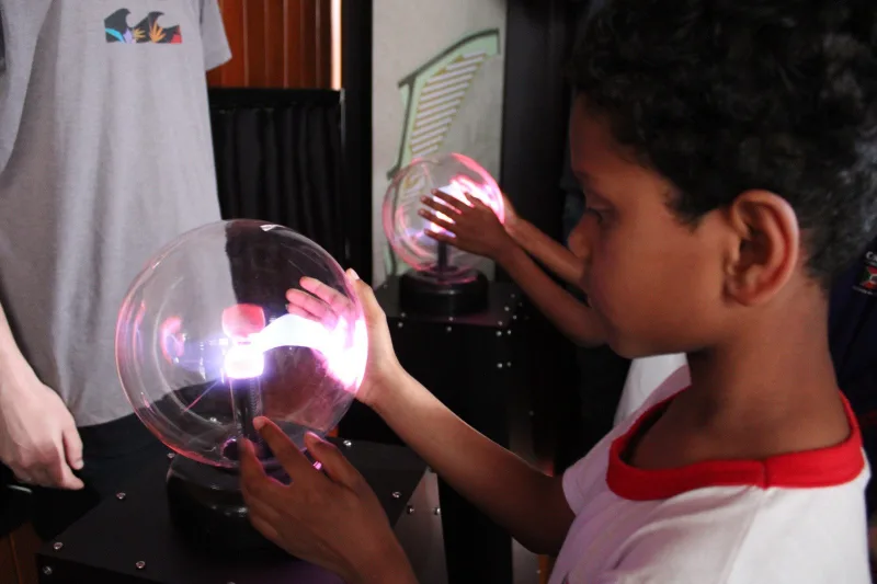 Visitas guiadas no Memorial Nikola Tesla proporcionam aprendizado sobre transição energética em Criciúma