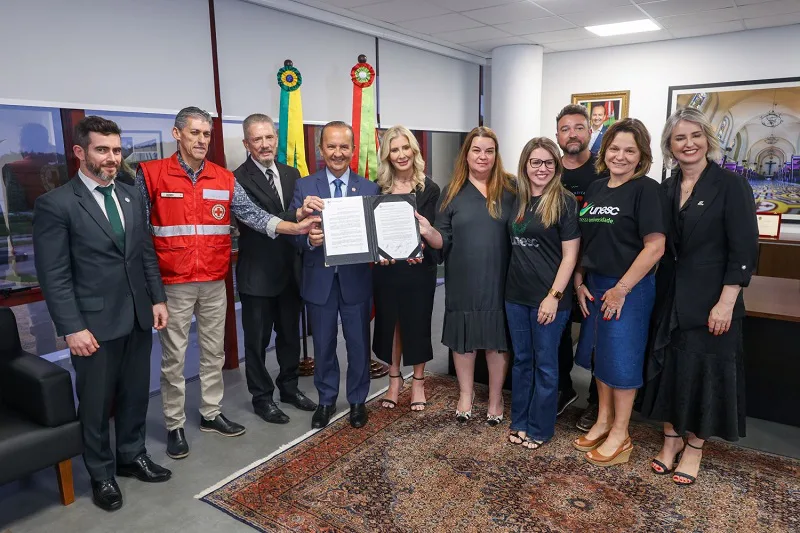Governador sanciona lei que cria o programa Farmácia Solidária para distribuição gratuita de remédios à população