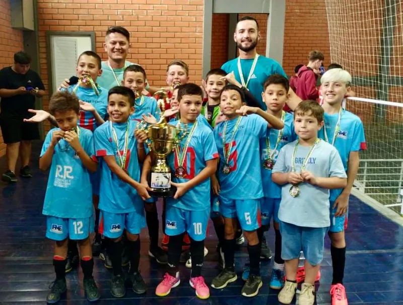 Equipe Sub 10 da FME de Içara é a campeã da Copa LUD de Futsal 2024